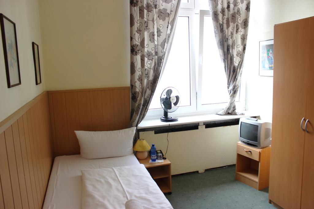 Hotel-Pension Rheingold Am Kurfuerstendamm Berlin Extérieur photo